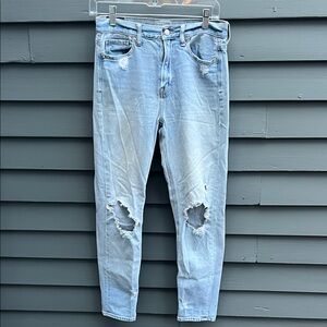 American Eagle Light Blue Distressed Women Mom Jeans